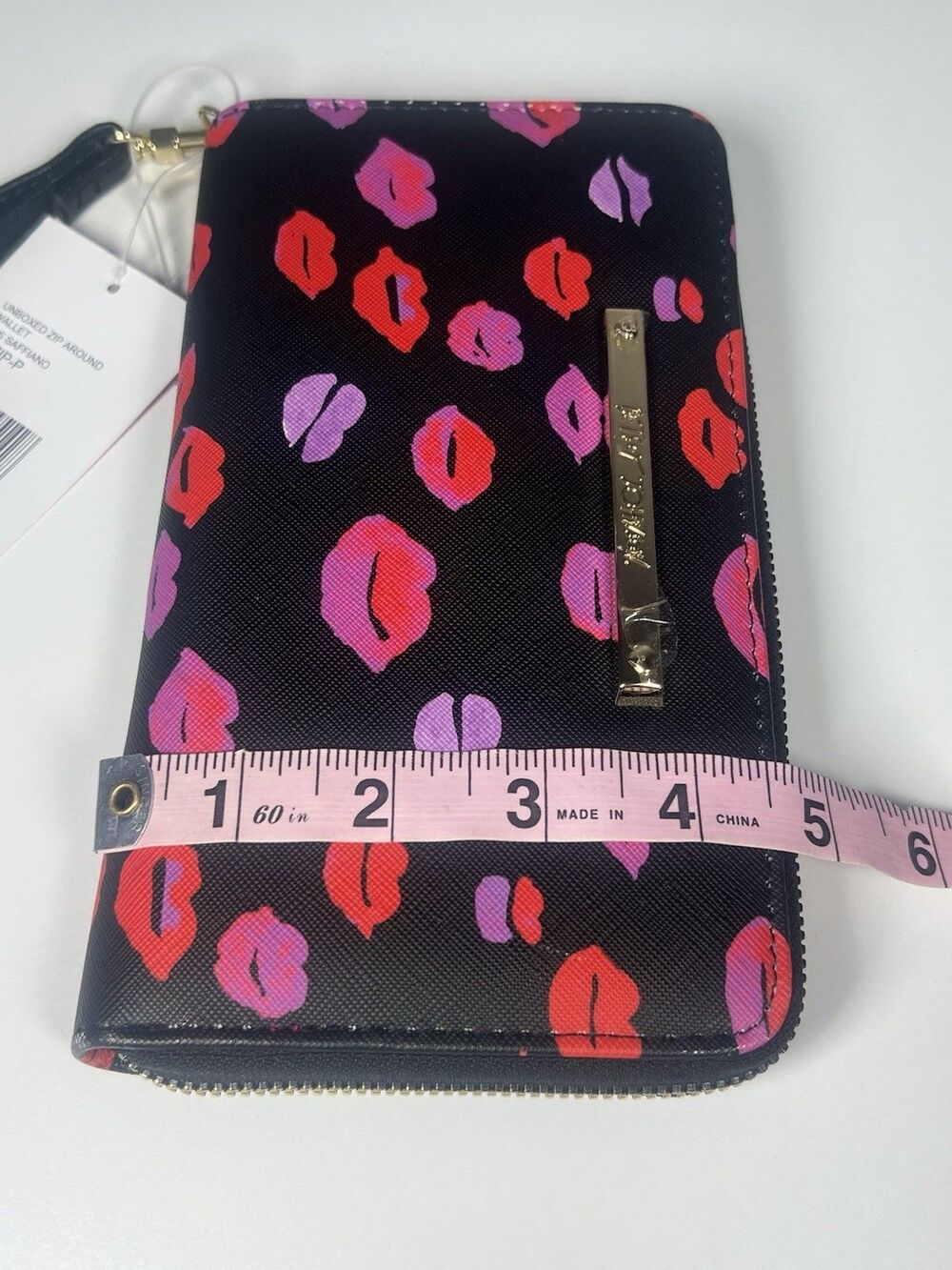 Betsy Johnson Wallet Clutch Purse Lips Saffiano Pink Red Black Zippered NEW NWT - Picture 11 of 11